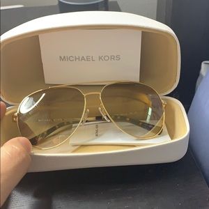 Gold MICHAEL Kors aviators